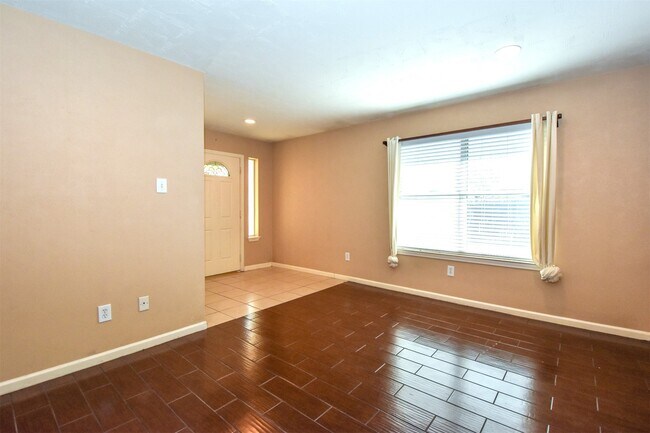 Building Photo - 7215 Kransburg Ranch Dr