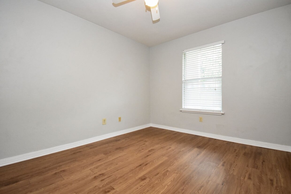 Photo - 2360 SW Archer Rd. #1008 (Campus Edge)