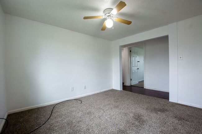 Building Photo - 5604 S 36th St