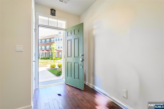 Foto del edificio - 9 Landmark Ln