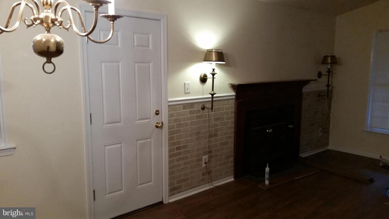 Foto principal - 2555 Valley View Rd