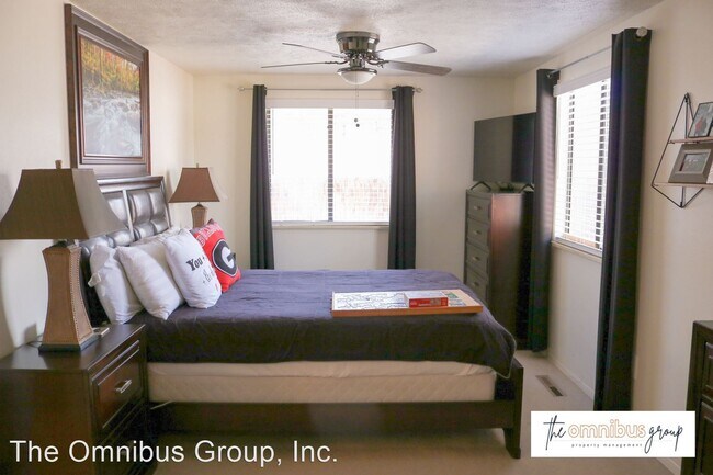 Foto del edificio - 2 br, 1 bath House - 6211 W. 92nd Pl.