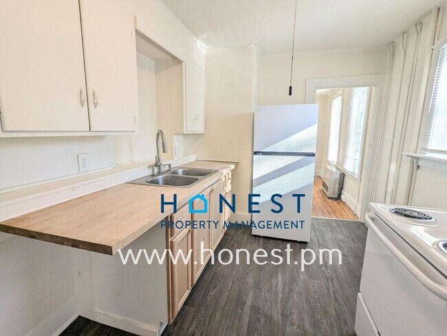 Building Photo - 30 Sewall St