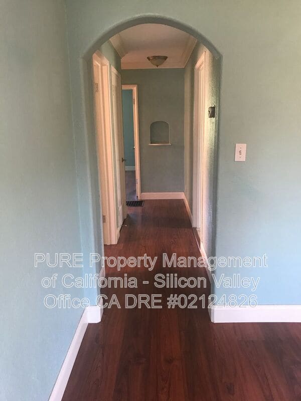 Foto del edificio - 1520 E St John St