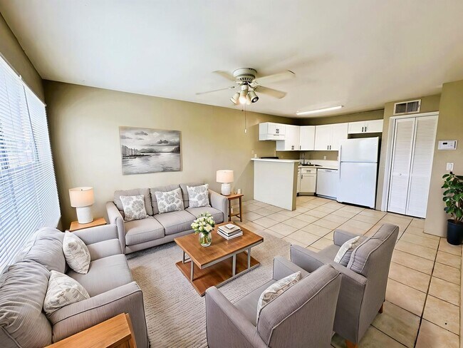 Foto del edificio - 4760 Walden Cir