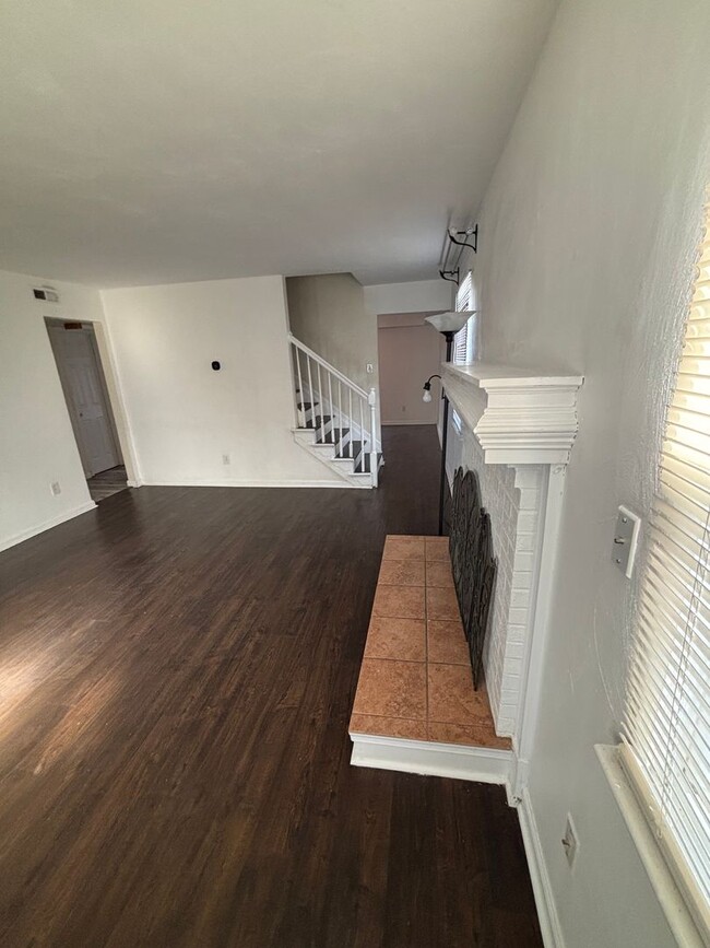 Building Photo - Charming 3-Bedroom Home for Rent in a Quie...