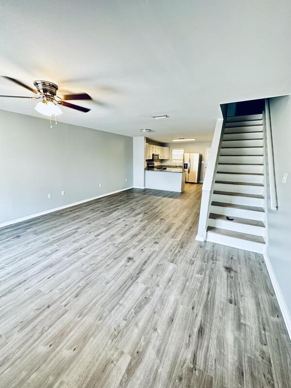 Foto del edificio - 6722 Van Buren St