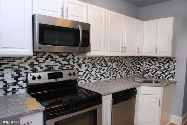 Building Photo - 4 W Bridge St