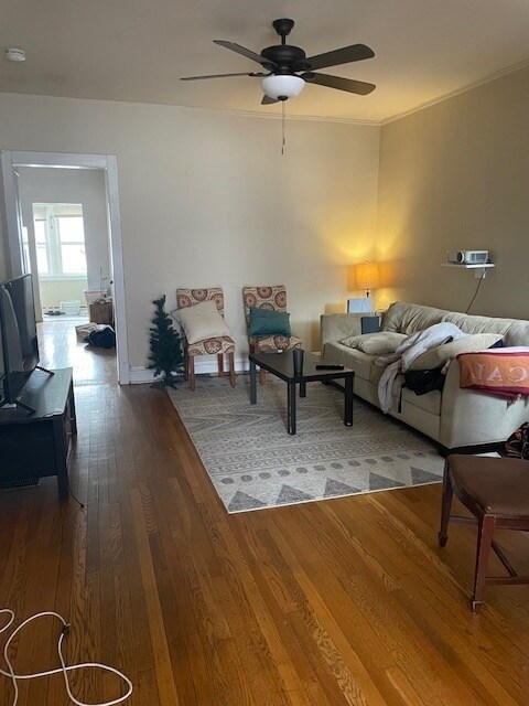 Foto del edificio - 3632 N Hermitage Ave