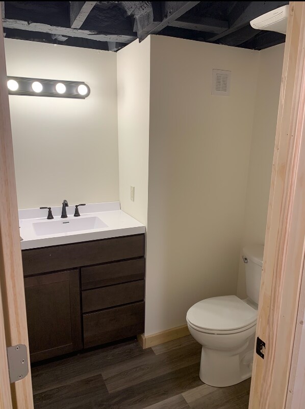 Foto del edificio - 40 N Main St