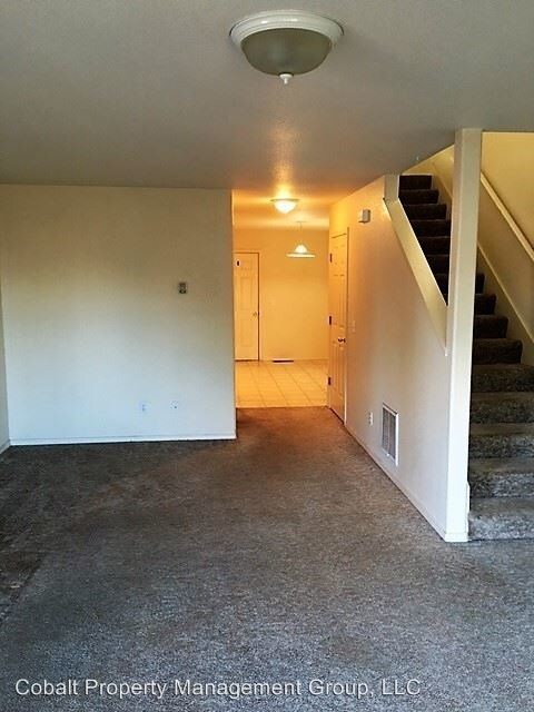 Building Photo - 403 NE Dekalb Ave