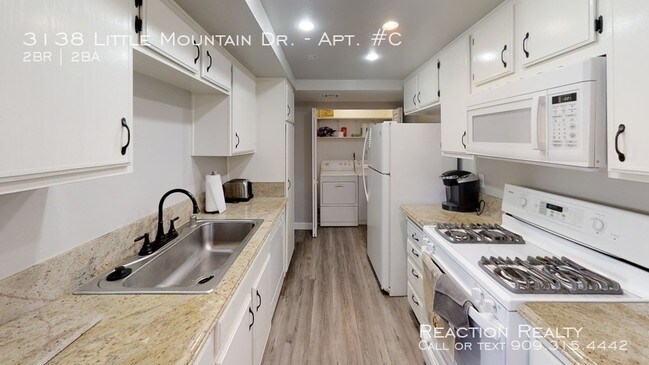 Building Photo - 3138 Little Mountain Dr