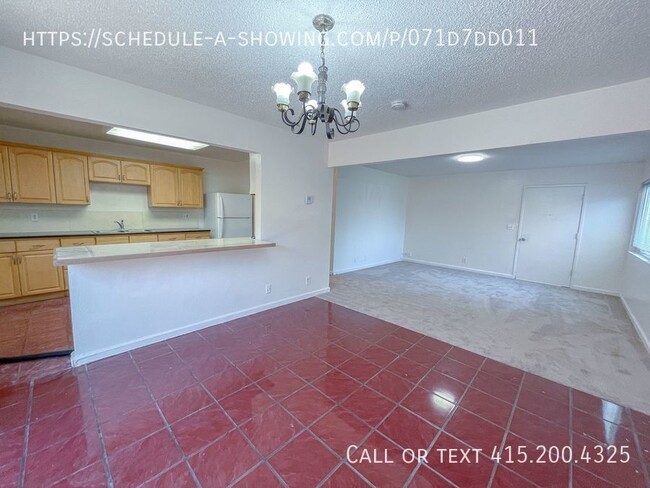 Foto del edificio - Spacious 3 Bedroom Home In South Salinas