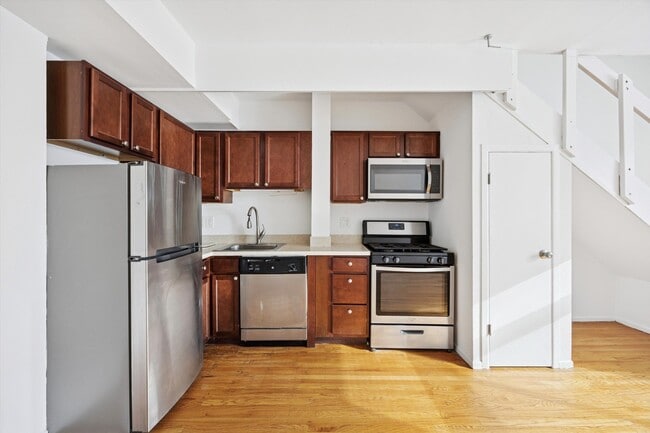 Foto del edificio - 319 S 10th St