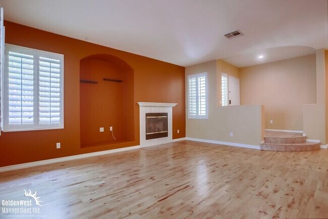 Foto del edificio - Stunning 3Bdm 2.5Ba Townhome in Carmel Valley