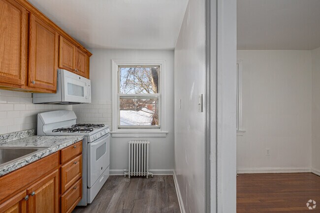 2 habitaciones, 1 baño - 815 pies cuadrados - Cocina/comedor - Jefferson Gardens