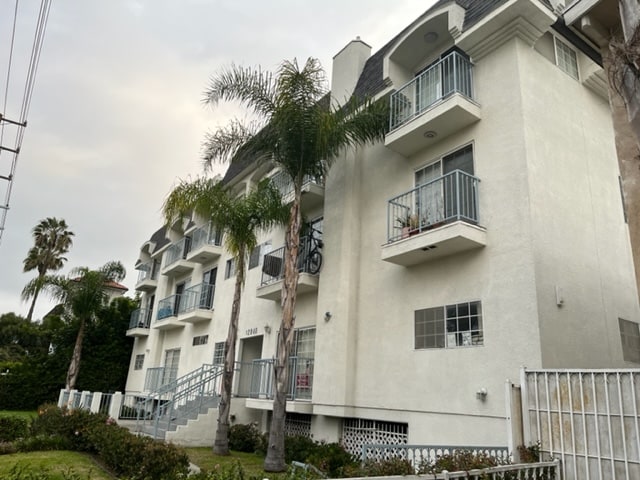 Foto del edificio - 12048 Culver Blvd