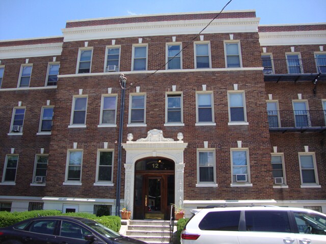 Building Photo - 12 Ransom Rd