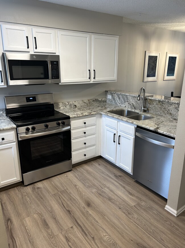 Foto del edificio - 1818 S Quebec Way