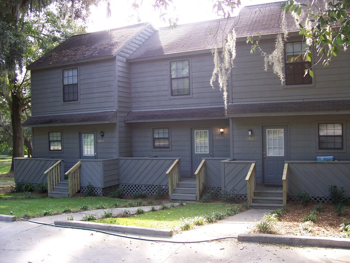 5479 Sombra Del Lago Dr, Tallahassee, FL 32303 Townhome Rentals in