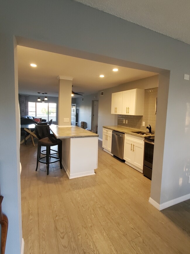 Building Photo - 2379 Finlandia Ln