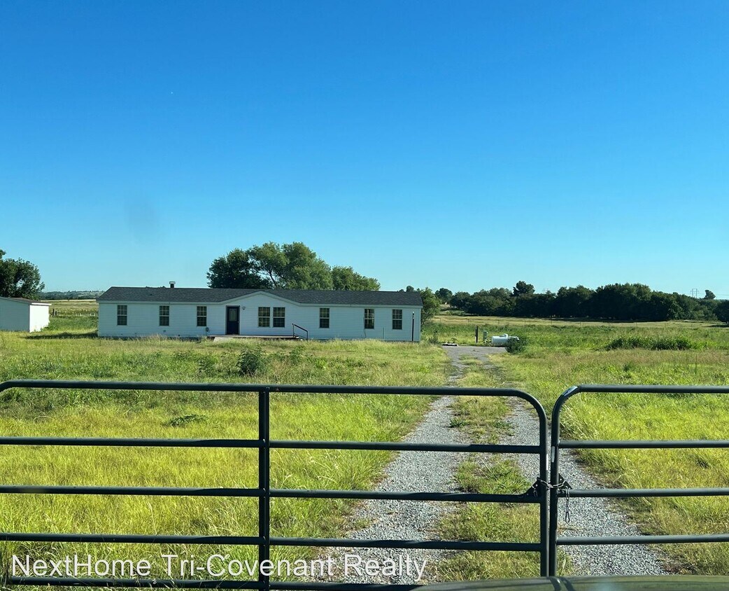 3 br, 2 bath House 430 Wichita Meadows LN House for Rent in