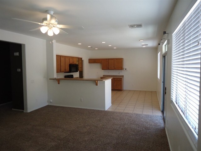 Building Photo - 6831 South 68th Glen