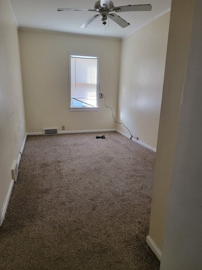 Foto del edificio - 2065 Random Rd