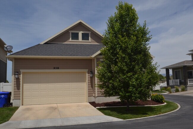 Building Photo - Cozy 2 Bedroom 2 Bath Home in Midvale!!!