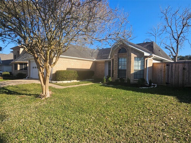 Foto del edificio - 4426 Waterfall Way