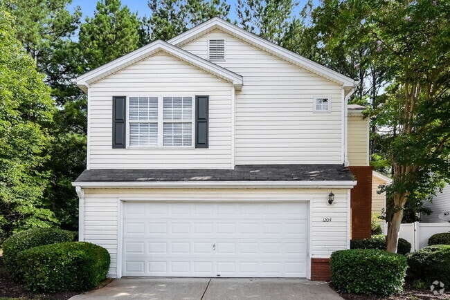 Building Photo - 1204 W Oaks Way
