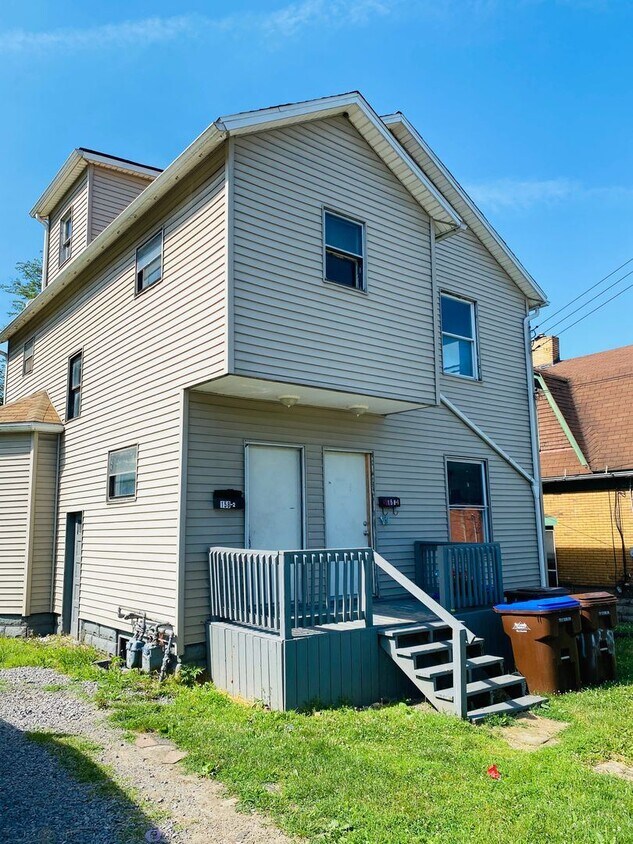 158 Waynes Pl, Sharon, PA 16146 House Rental in Sharon, PA