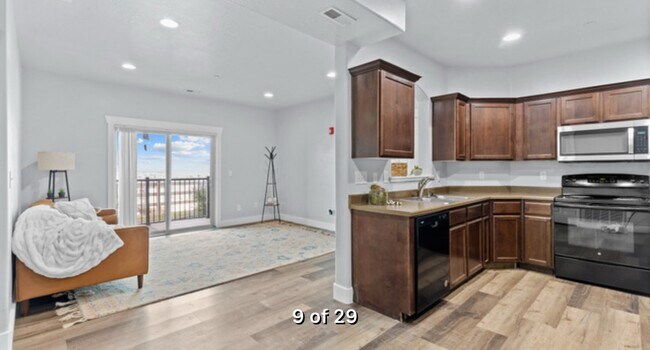 Foto del edificio - 2153 Springtime Dr