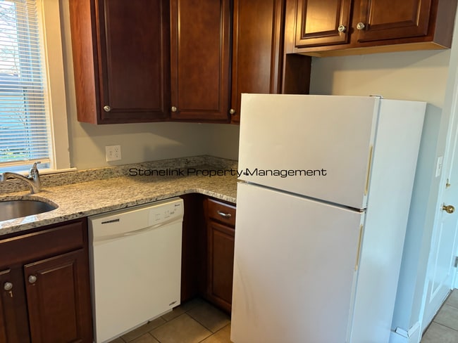 Building Photo - 296-298-298 Roger Williams Ave