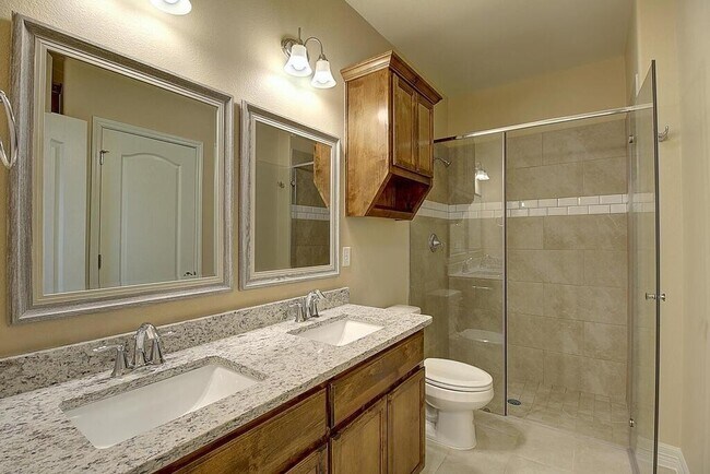 Foto del edificio - 7510 Sable Creek Dr