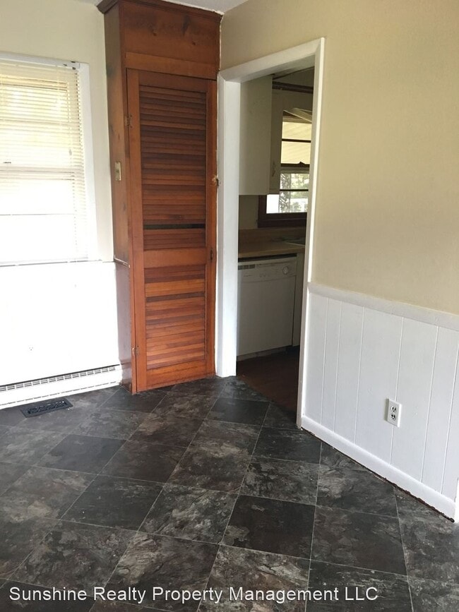 Foto del edificio - 3 br, 1 bath House - 1115 LORRAINE ST