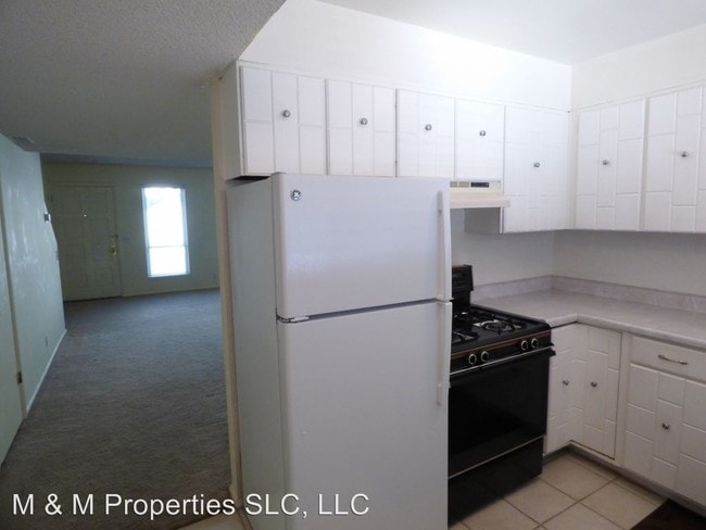 Building Photo - 2128 E Georgetown Sq