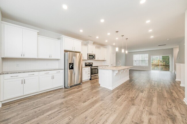 Foto del edificio - Turnkey & Move-in Ready Research Triangle Park Townhome