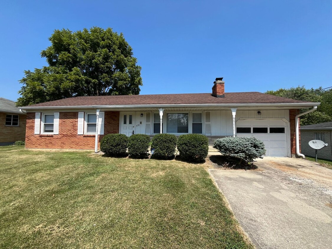 Primary Photo - 578 Grandin Ave