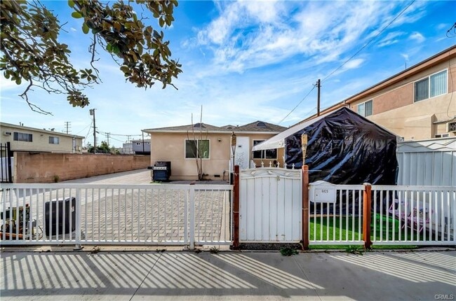 Building Photo - 6825 Simpson Avenue, Los Angeles, CA 91605...