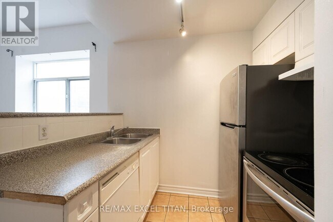 Photo du bâtiment - 1407 Dupont St