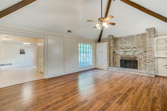 Building Photo - 2103 Heather Hill Ln