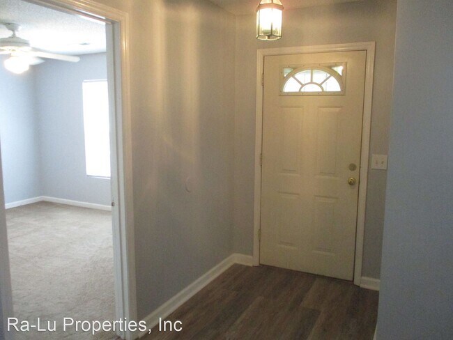Building Photo - 3 br, 2 bath House - 428 Shady Brook Rd.