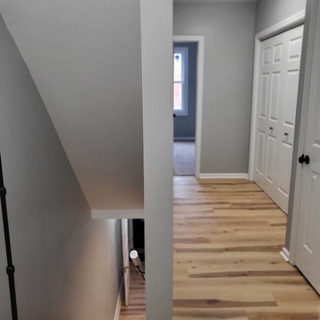 Building Photo - Fully renovated 3 bedroom, 2 bath City of ...