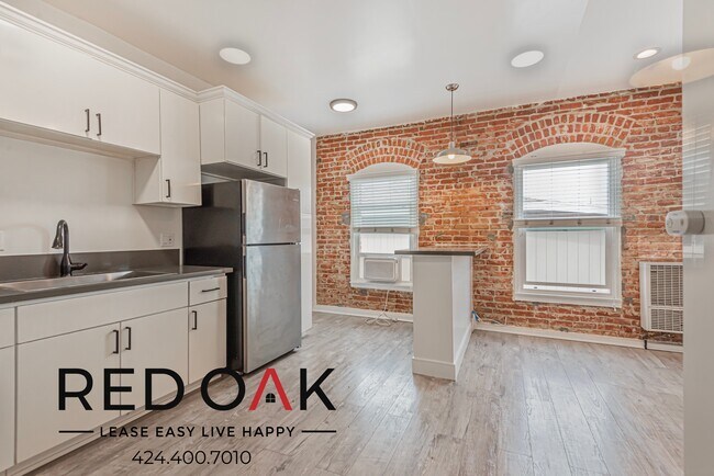 Foto del edificio - 3048 W 12th St