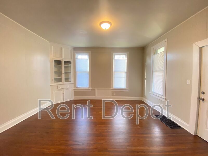 401 N Elm Ave Unit House, Evansville, IN 47712 Condo for Rent in