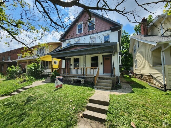 Building Photo - 477 Wyandotte Ave