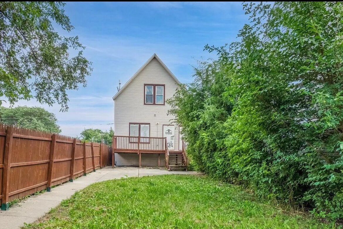 Foto principal - 5005 W Chicago Ave