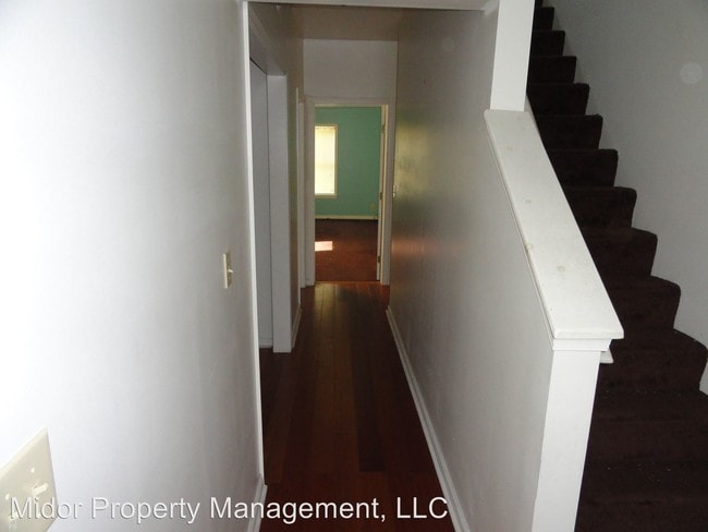 Building Photo - 4 br, 1 bath House - 331 E KING ST