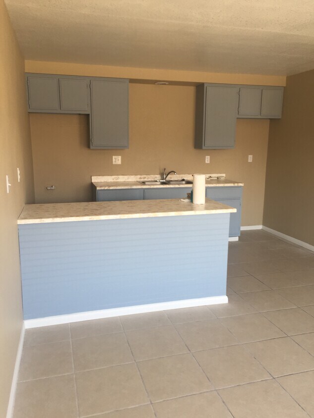Foto principal - 11938 1st Ave